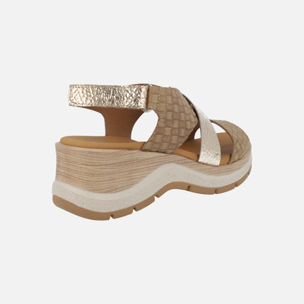 Combined sandals with braided effect on camel and gold