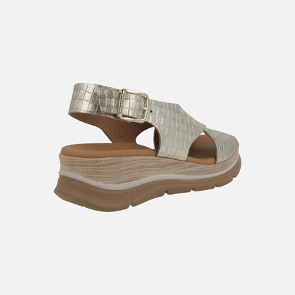 Leather sandals with cross strips braided effect