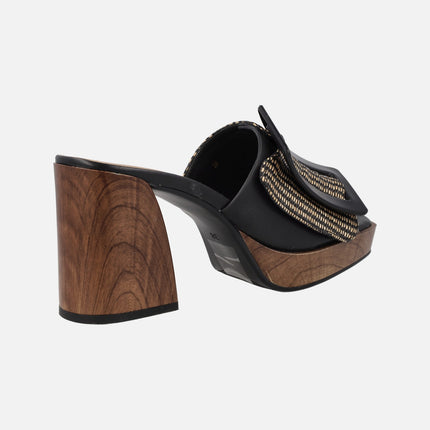 Edén Black mules with high heel and platform