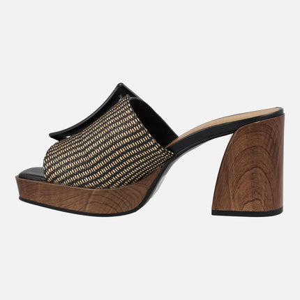 Edén Black mules with high heel and platform