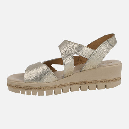 Metalized leather sandals with velcro closure