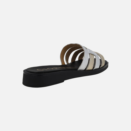 Flat leather sandals in metallized combi