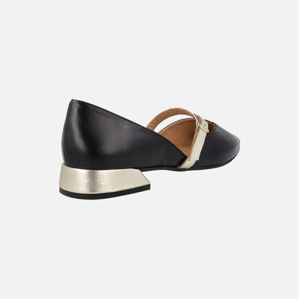 Leather flats with side openings and strip to the instep