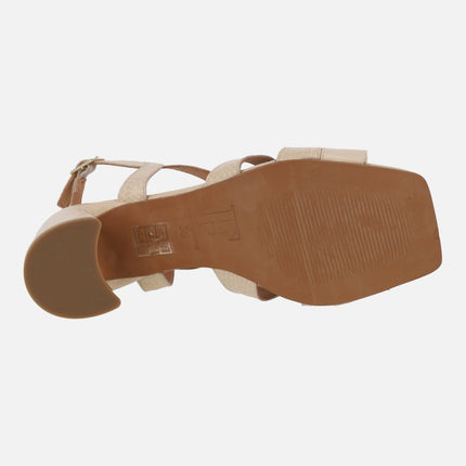 Sandalias de piel con distintos acabados y tacones de 7 cms