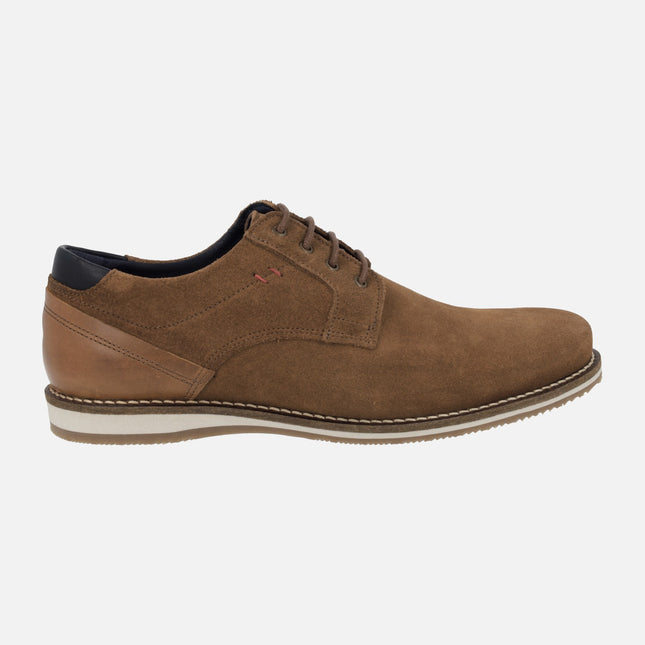 Casual style laced shoes in brown suede