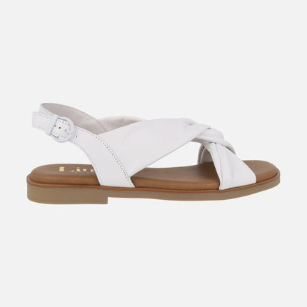 Flat leather sandals with intertwined strips
