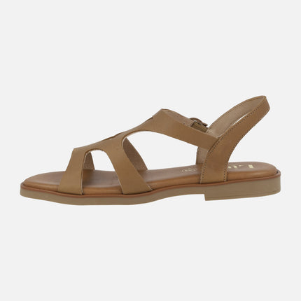 Flat leather sandals in camel with buckle closure