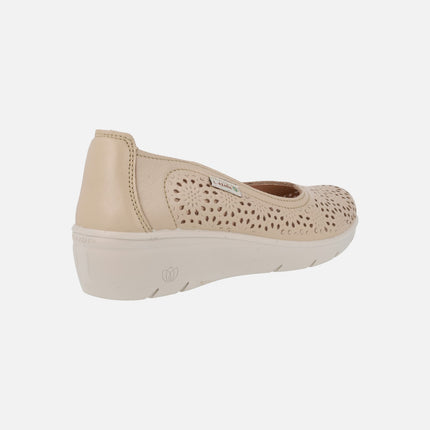 Beige leather comfort shoes with chopped