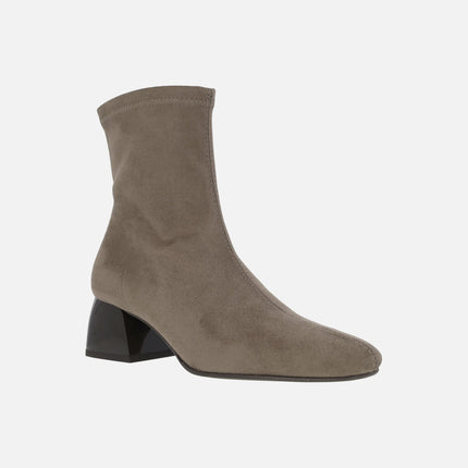 Fax booties in suede elastic strech fabric water repellent