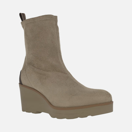 Hita boots in suede Strech fabric in Taupe