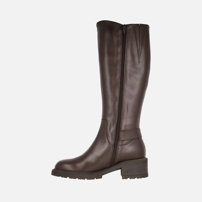 Botas Wonders en piel con caña alta y hebillas