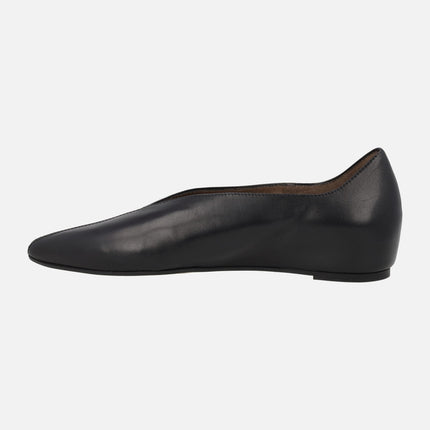 Martina Leather ballerinas with inner wedge and sharp toe 