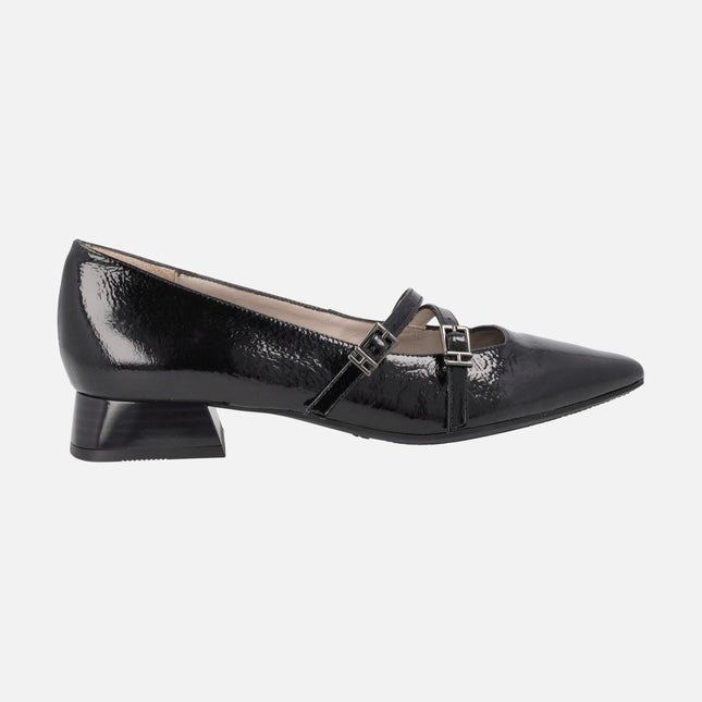 Patent leather ballerinas with double buckled bracelet