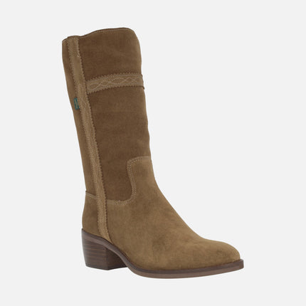 Dakota 476 low heeled boots in brown suede