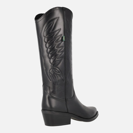 Cowboy boots with embroidery in black leather DKT 67