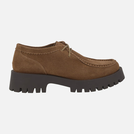 Wallabee -style brown suede laced shoes with track outsole