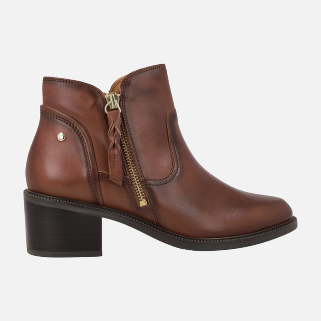 Bacarot Brown leather boots with wide heel