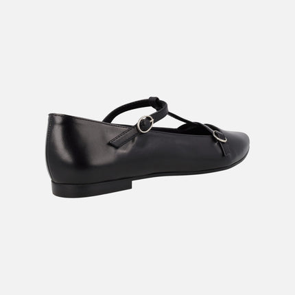 Black leather ballerinas with strip to the instep and buckles