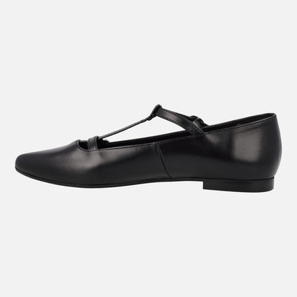 Black leather ballerinas with strip to the instep and buckles