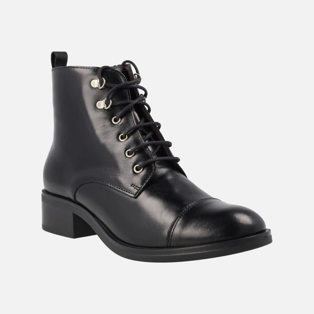 Lace-up booties for women in black leather 