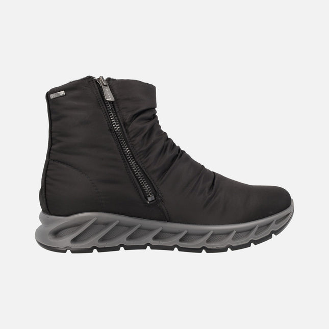 Black fabric women's boots with gore-tex membrane