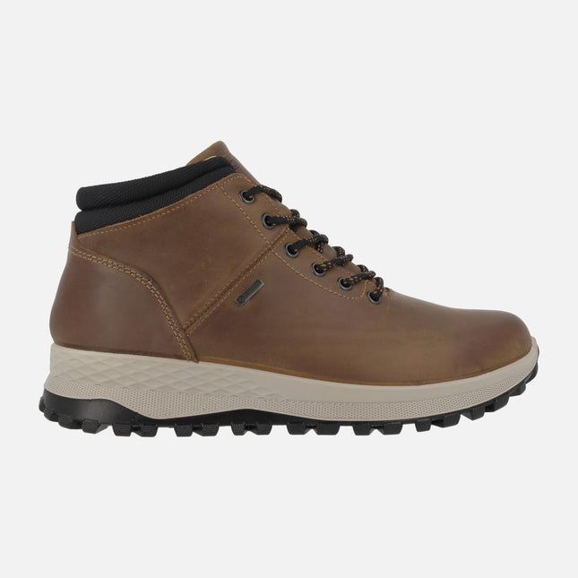 Sport style men's boots in brown greased leather with gore-tex