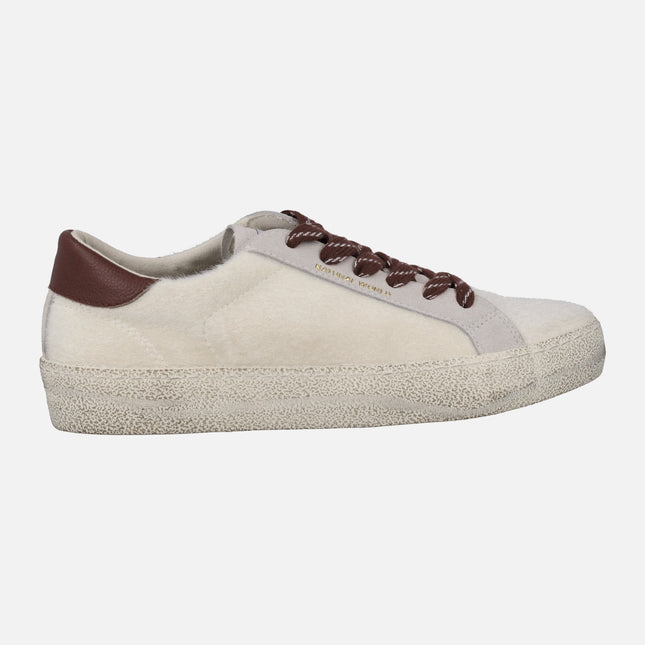 Zapatillas deportivas para mujer en pelo beige con detalles burdeos Rano