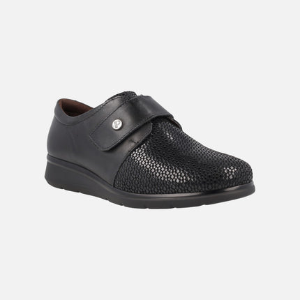 Comfort shoes for women with velcro closure