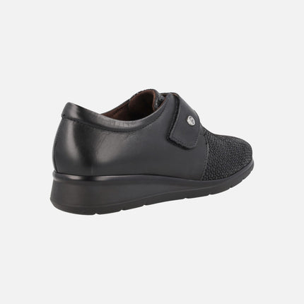 Comfort shoes for women with velcro closure