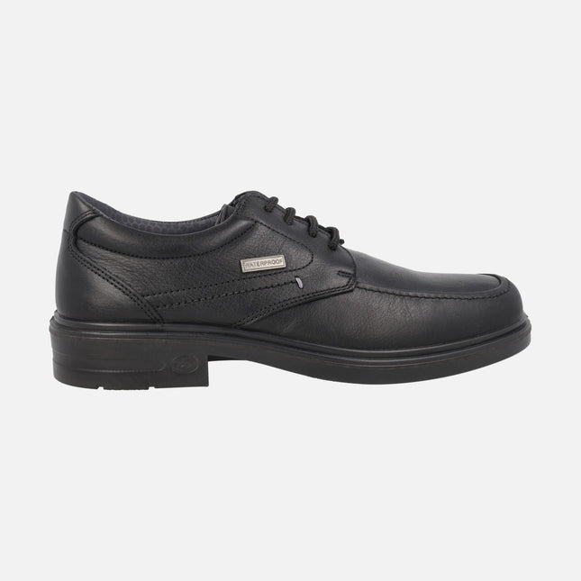 Black leather shoes with laces for men and waterproof membrane