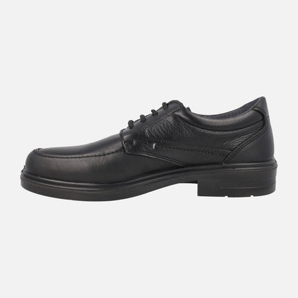 Black leather shoes with laces for men and waterproof membrane