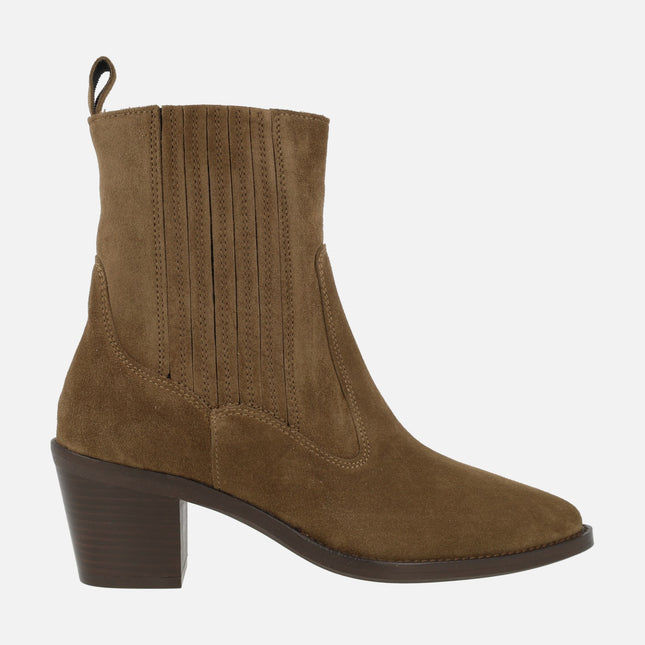 Alpe Nevada booties in brown suede with elastics