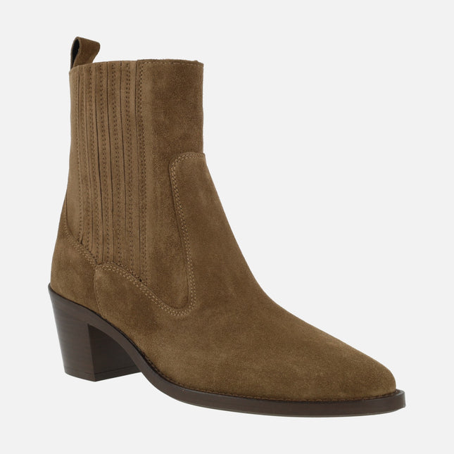 Alpe Nevada booties in brown suede with elastics