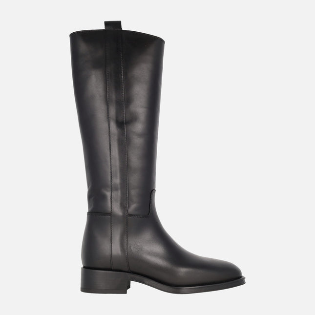 Botas altas en piel negra Alpe Couture