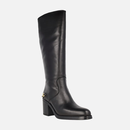 Black leather boots Alpe Leyna with golden ornament in the heel