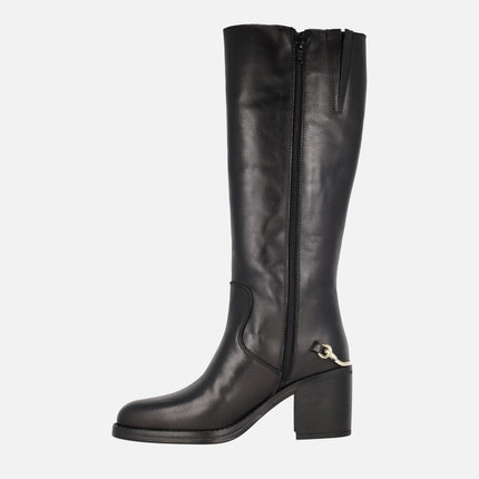 Black leather boots Alpe Leyna with golden ornament in the heel