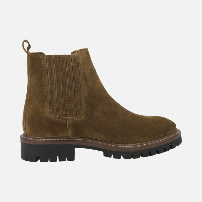 Alpe Militare Chelsea style booties in camel suede