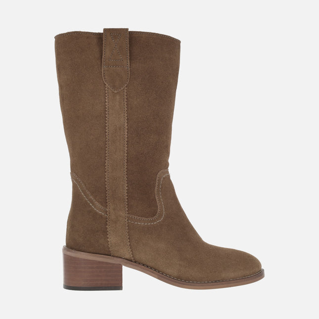 Davina Boots Cartujan Style in brown suede