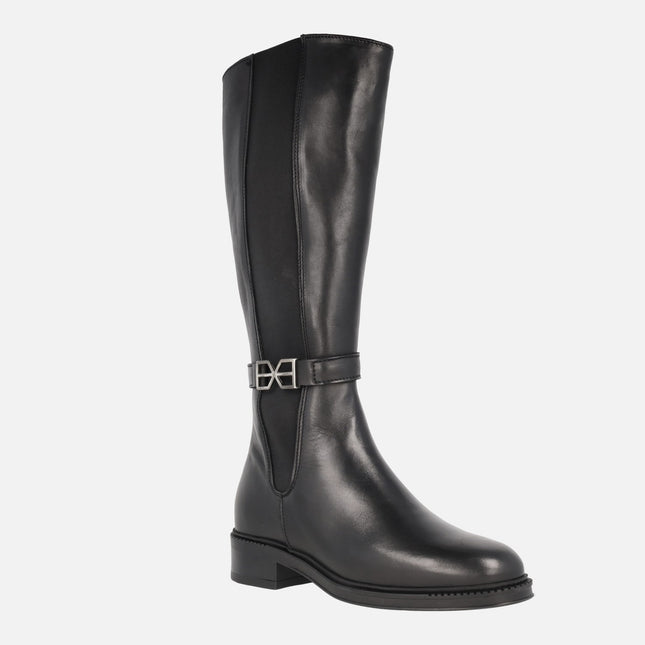 Susi Black leather boots with high leg and elastic