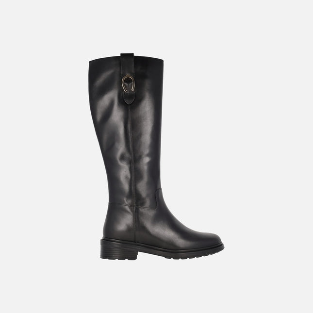 Botas altas en piel negra con adorno dorado Walk Pleasure