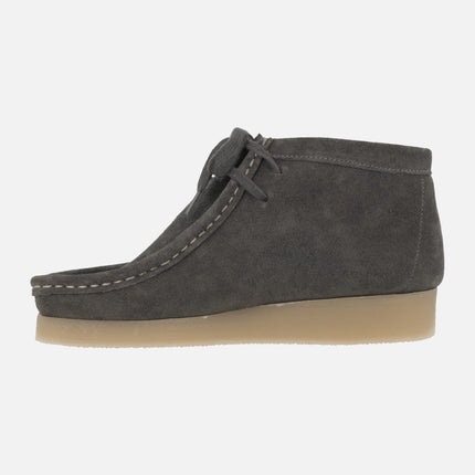 Botines de cordones en piel serraje estilo wallabee