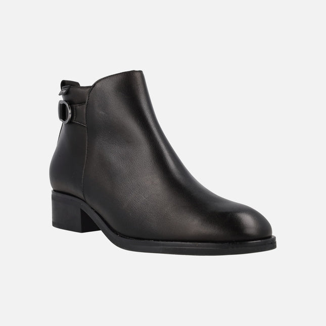 Black leather ankle boots with low heel Jordana