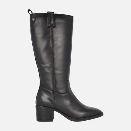 Black leather boots with high leg and medium heel