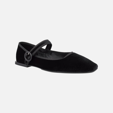 Black velvet flats with round buckle