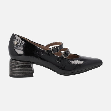 Black patent leather mary jane shoes with low heel