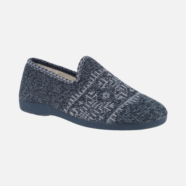 Closed House slippers for men in blue wool with furry lining