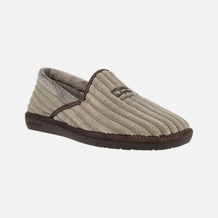 Closed house slippers for men in soft corduroy fabric