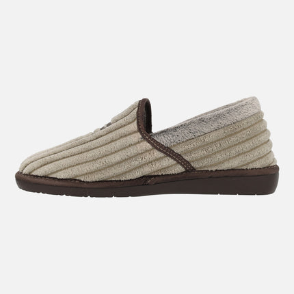 Closed house slippers for men in soft corduroy fabric