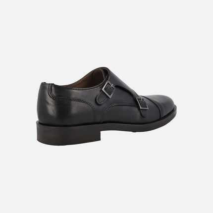 Men's shoes with buckles and rubber floor