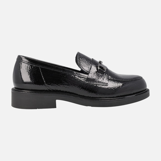 Black patent leather moccasins with metallic ornament